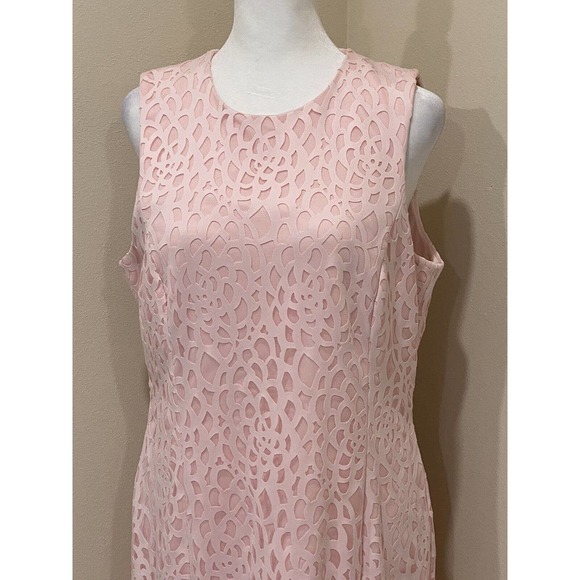Karl Lagerfeld Size 12 Pink Pencil Dress. Rosette Cut Out Overlay Zip Closure - Picture 3 of 4